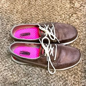 Sketchers on the go boat shoes size 10